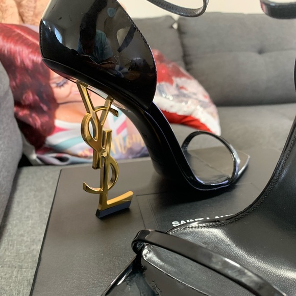 YSL Heels - Picture 1 of 5